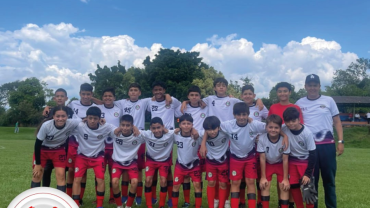 gran-victoria-del-equipo-de-futbol-del-colegio-campestre